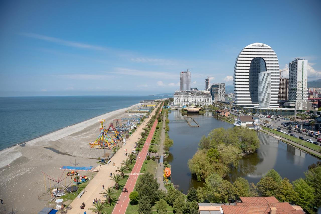 Orbi City Aparthotel Batumi Ngoại thất bức ảnh