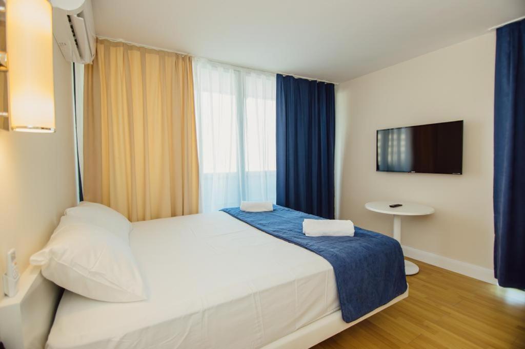 Orbi City Aparthotel Batumi Ngoại thất bức ảnh