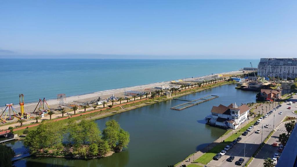 Orbi City Aparthotel Batumi Ngoại thất bức ảnh