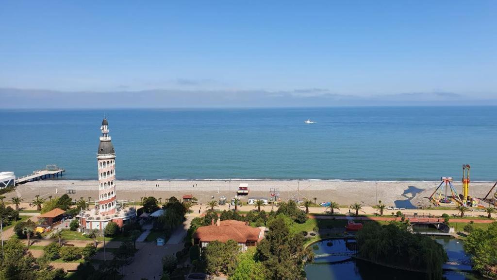 Orbi City Aparthotel Batumi Ngoại thất bức ảnh